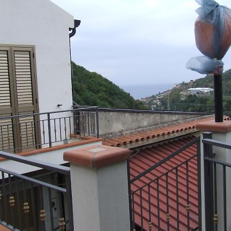 Ferienwohnung Relax Vista Eolie Piraino Exterior foto